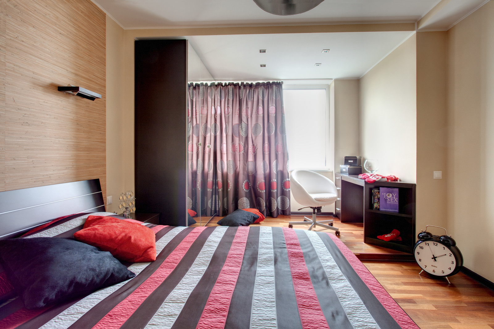 Театральность, динамика и игра контрастов