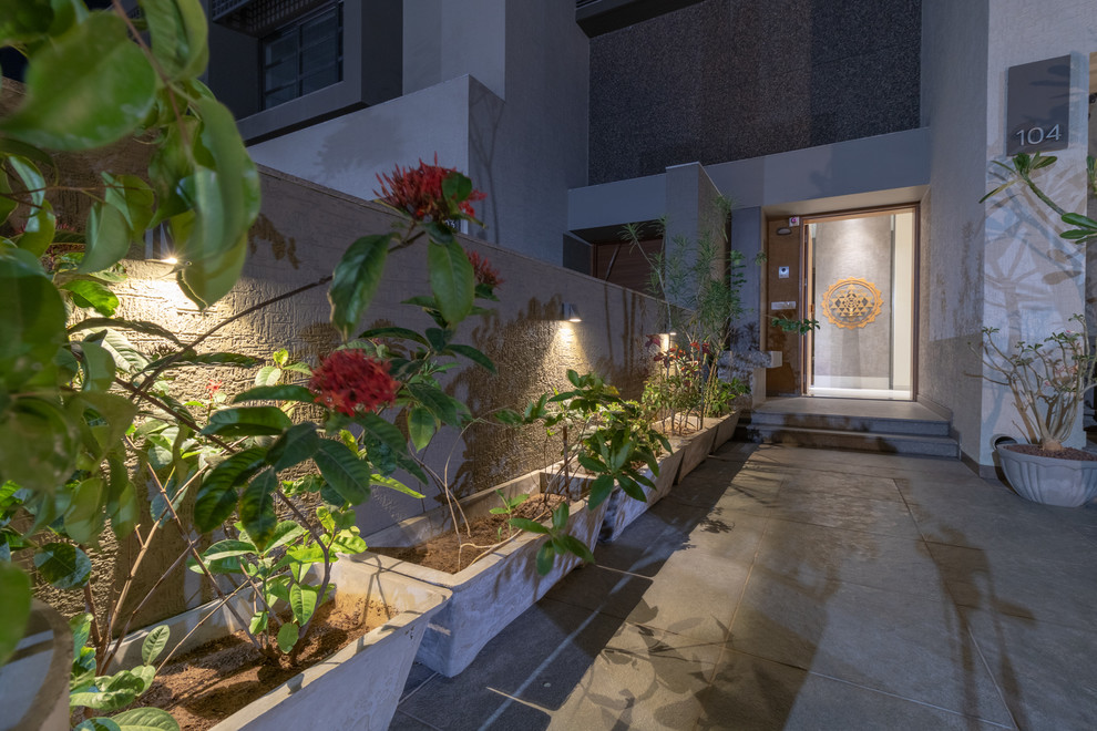 Photo of an Indian garden in Ahmedabad.