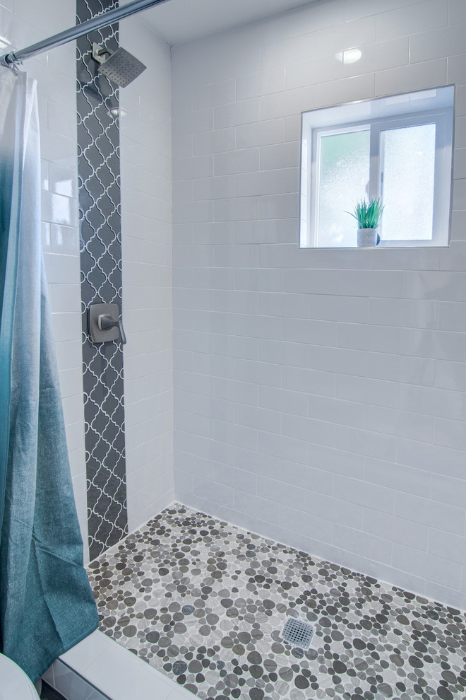 Example of a transitional bathroom design in Phoenix