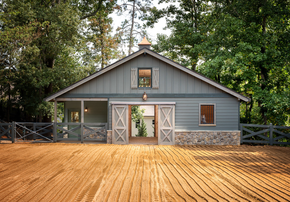 Photo of an expansive country detached shed and granny flat in Atlanta.