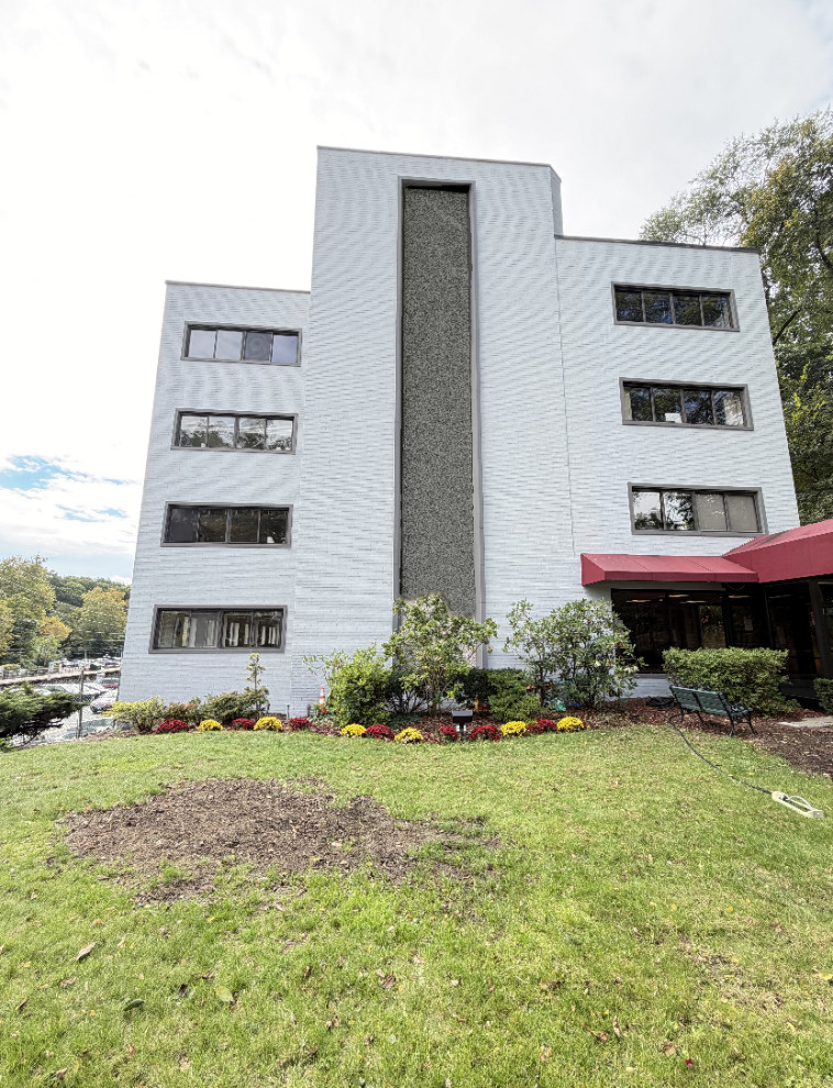 250 E Hartsdale Ave, Hartsdale NY