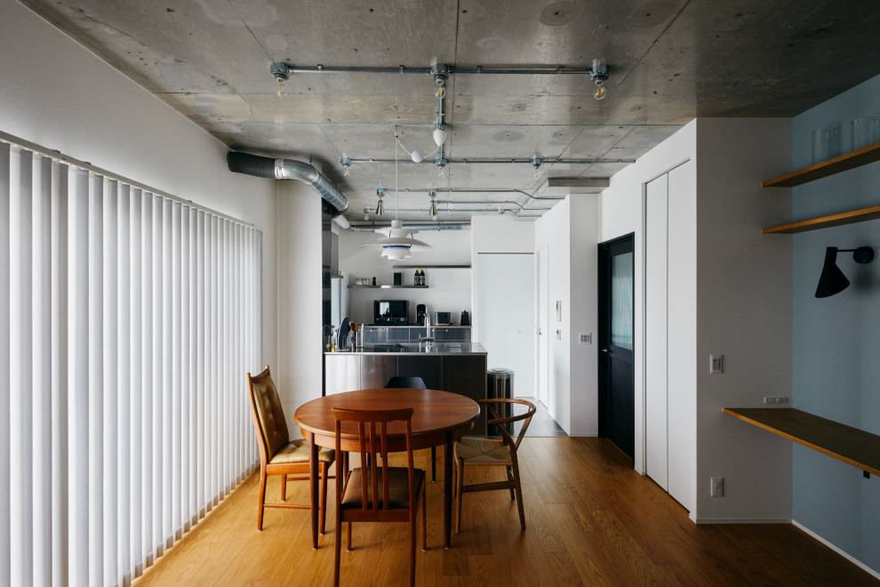 This is an example of an industrial dining room in Nagoya.