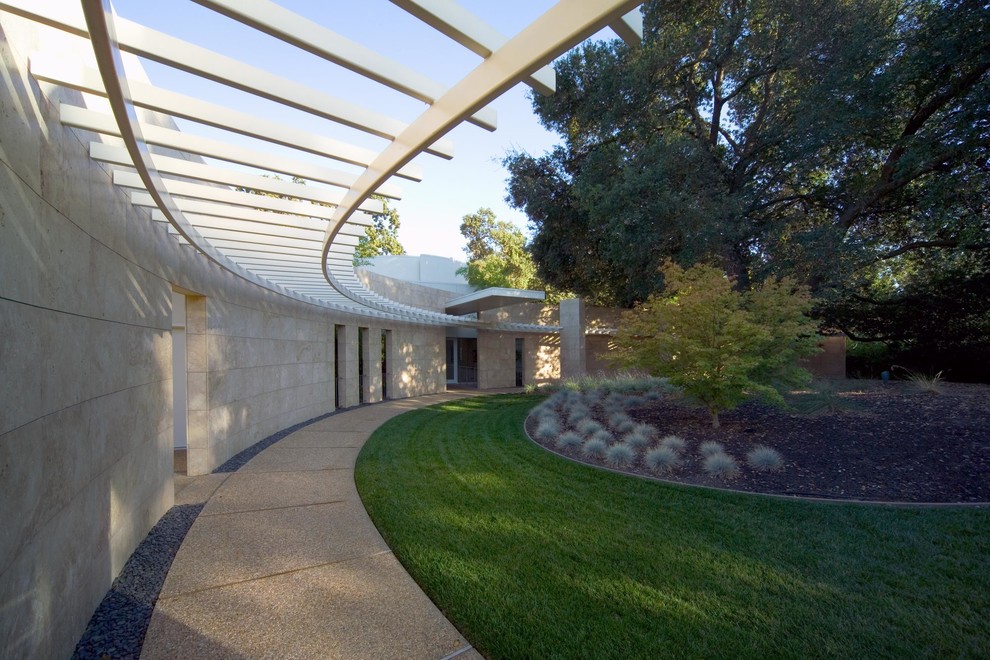 Design ideas for a large modern courtyard partial sun xeriscape in San Francisco with a garden path.