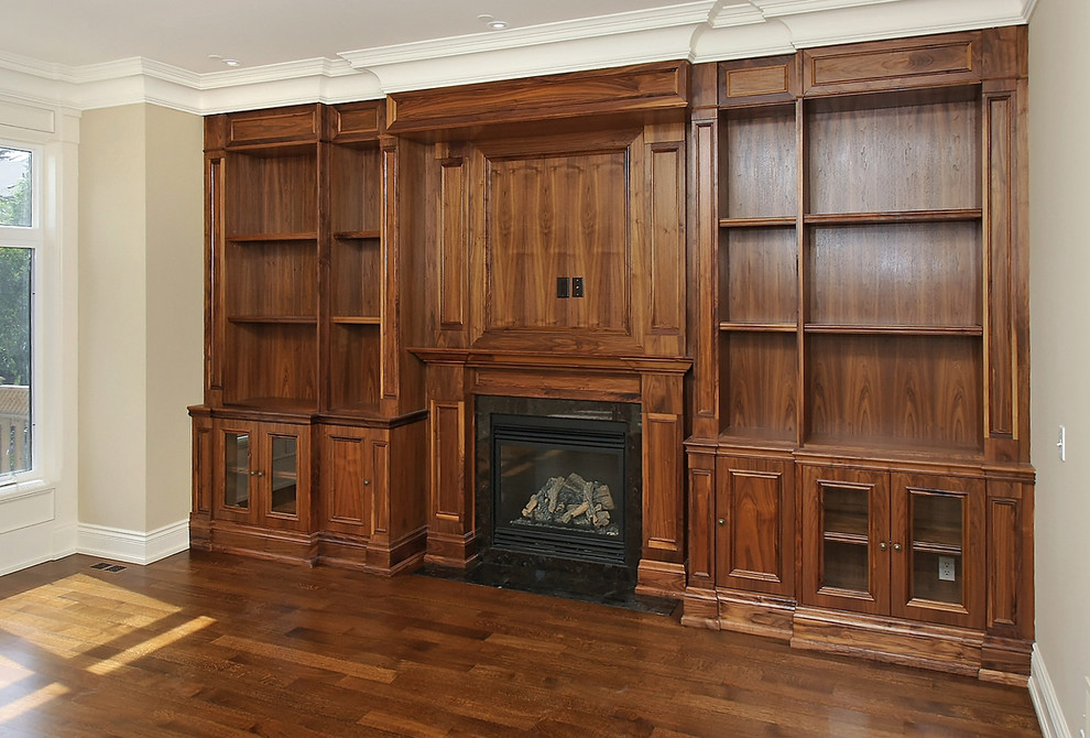 Inspiration for a transitional home design remodel in Toronto