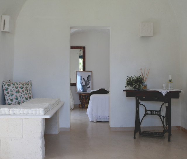 Masseria in Puglia mediterranean-bedroom