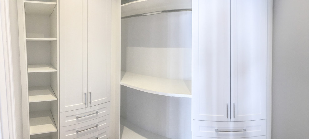 Inspiration for a transitional closet remodel in Toronto