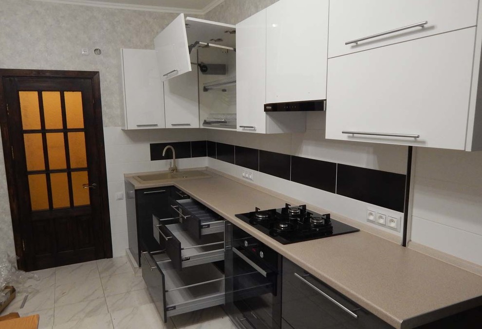 Кухни с фасадами из пластика