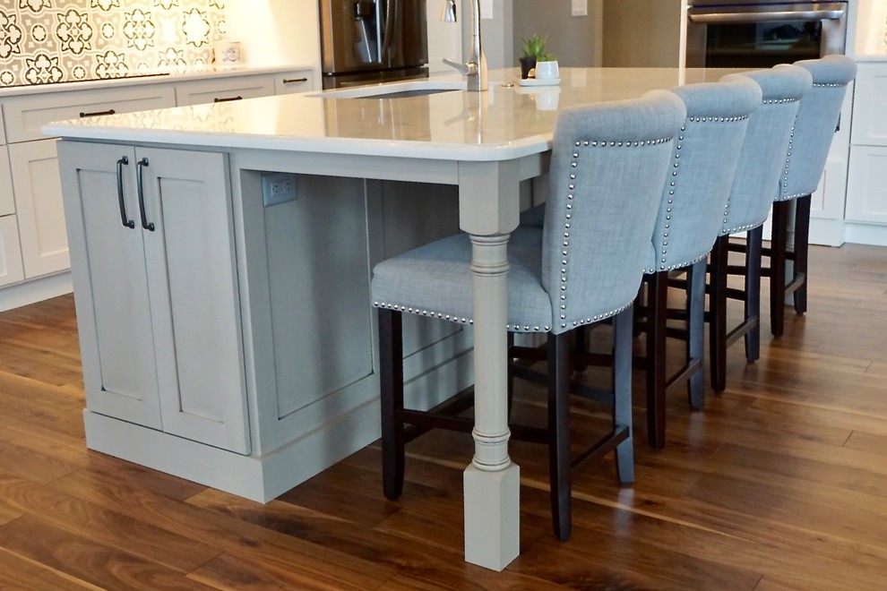 Kitchen - large transitional kitchen idea in Cedar Rapids