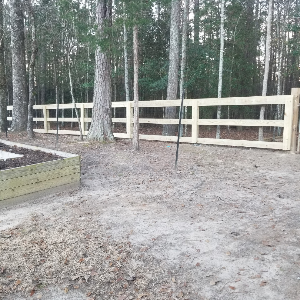 Custom Fence and Gate on Newberry