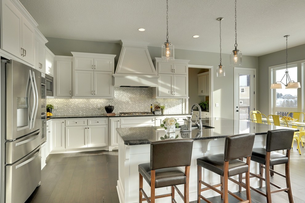 Transitional kitchen photo in Minneapolis