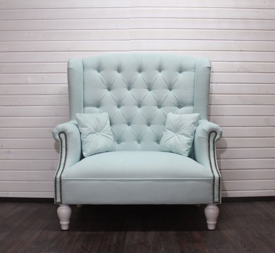 Кресла и декоративные стулья