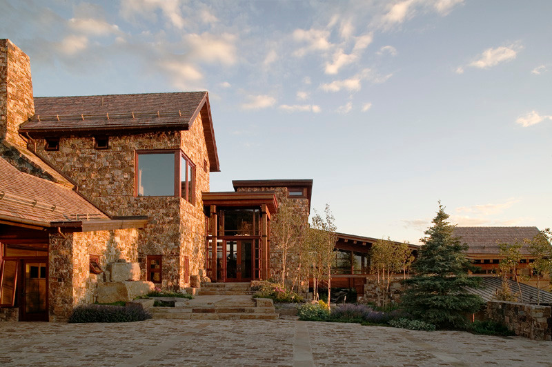 This is an example of a country home design in Denver.