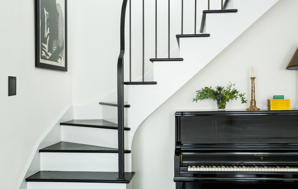 Example of a minimalist staircase design in San Francisco