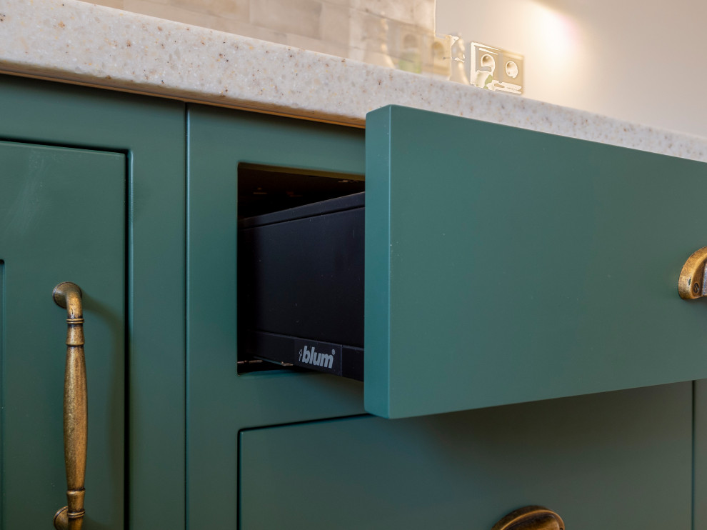 Элегантная кухня в неоклассическом стиле