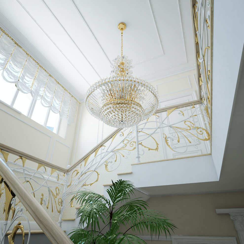 Шикарная хрустальная люстра для освещения просторной лестницы