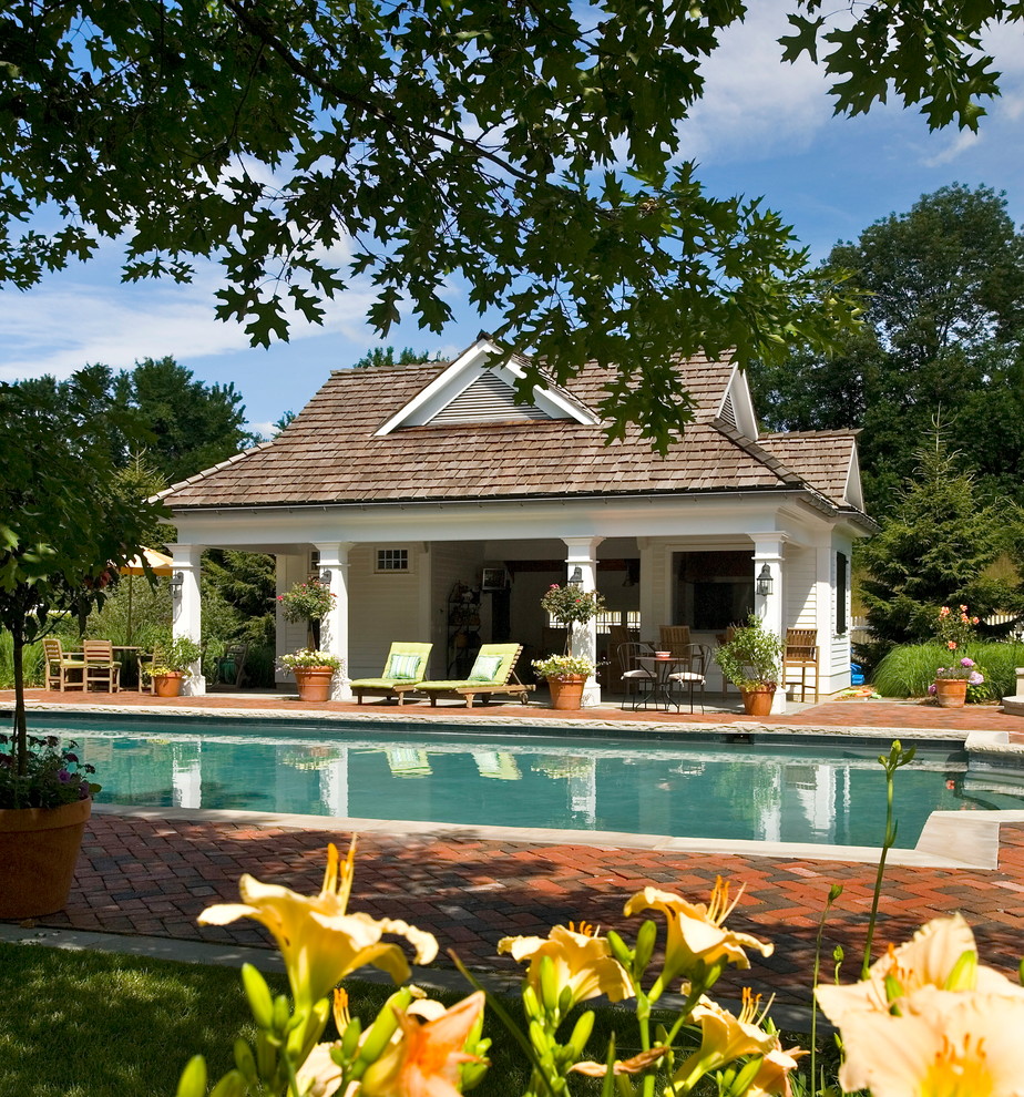 Farmhouse pool photo in New York
