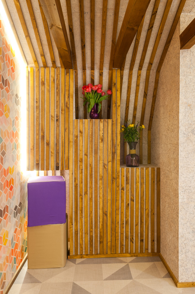 Яркие стены