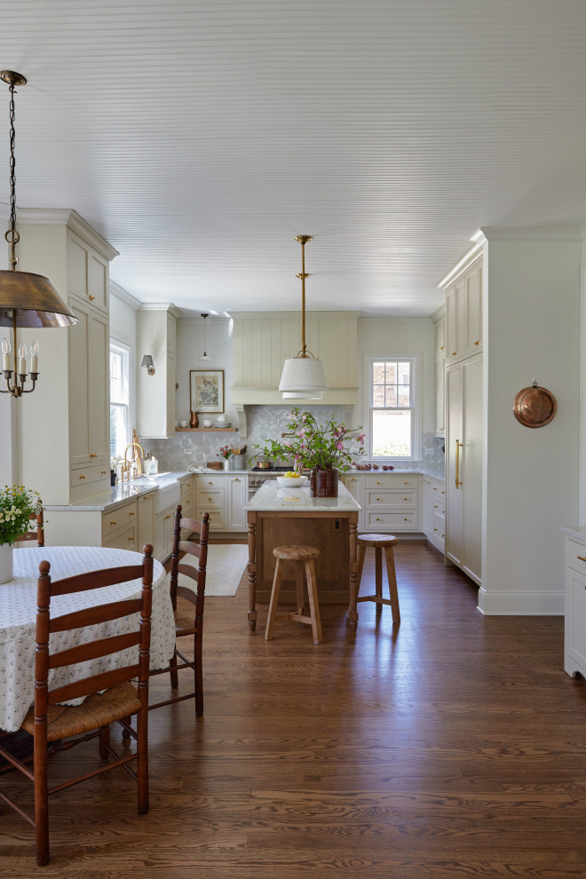 Pillement House - Farmhouse - Kitchen - Chicago - by Laura Design ...