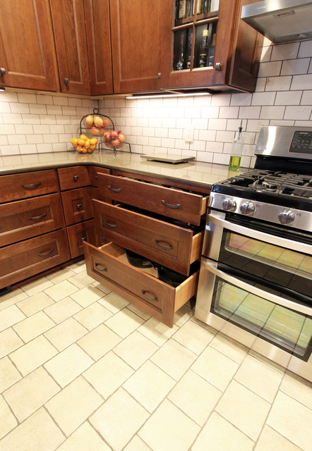 5 Galley Workstation With Flat Panel Cherry Cabinets And Quartz