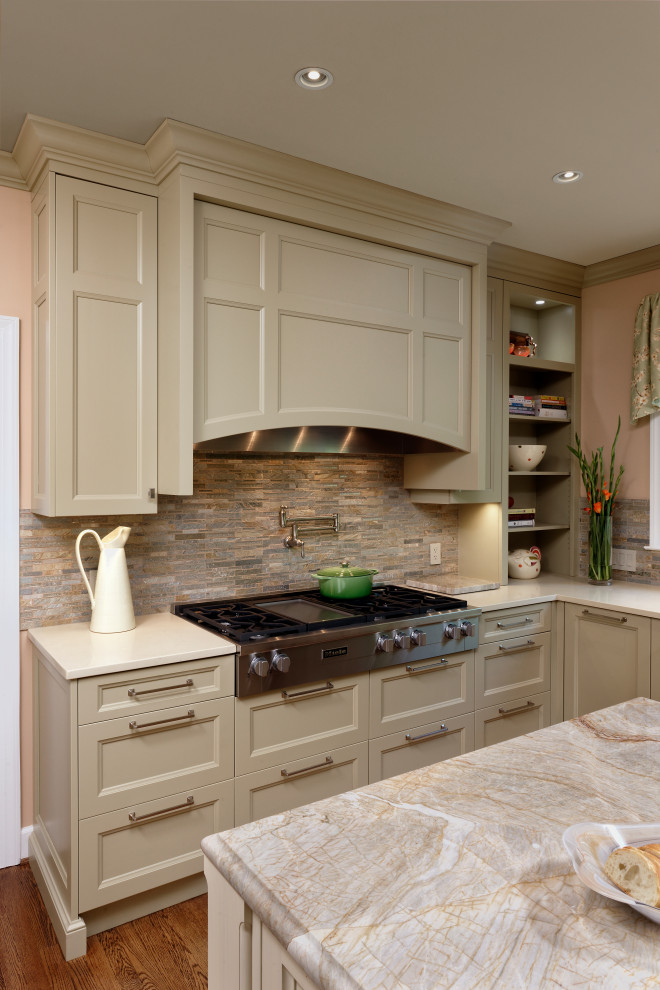 Inspiration for a transitional kitchen remodel in Charleston