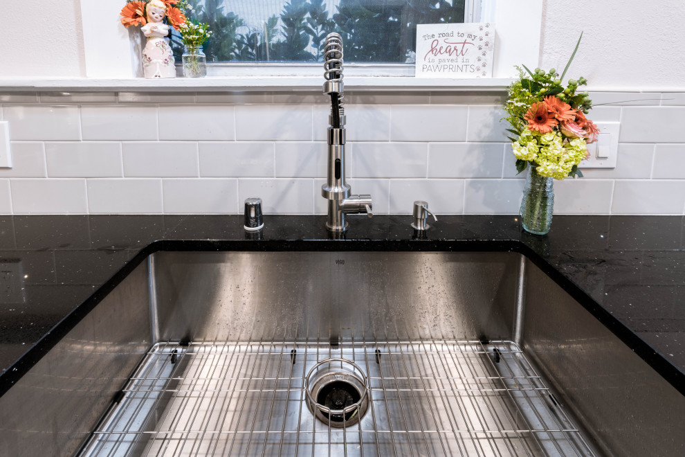 Clinton Kitchen