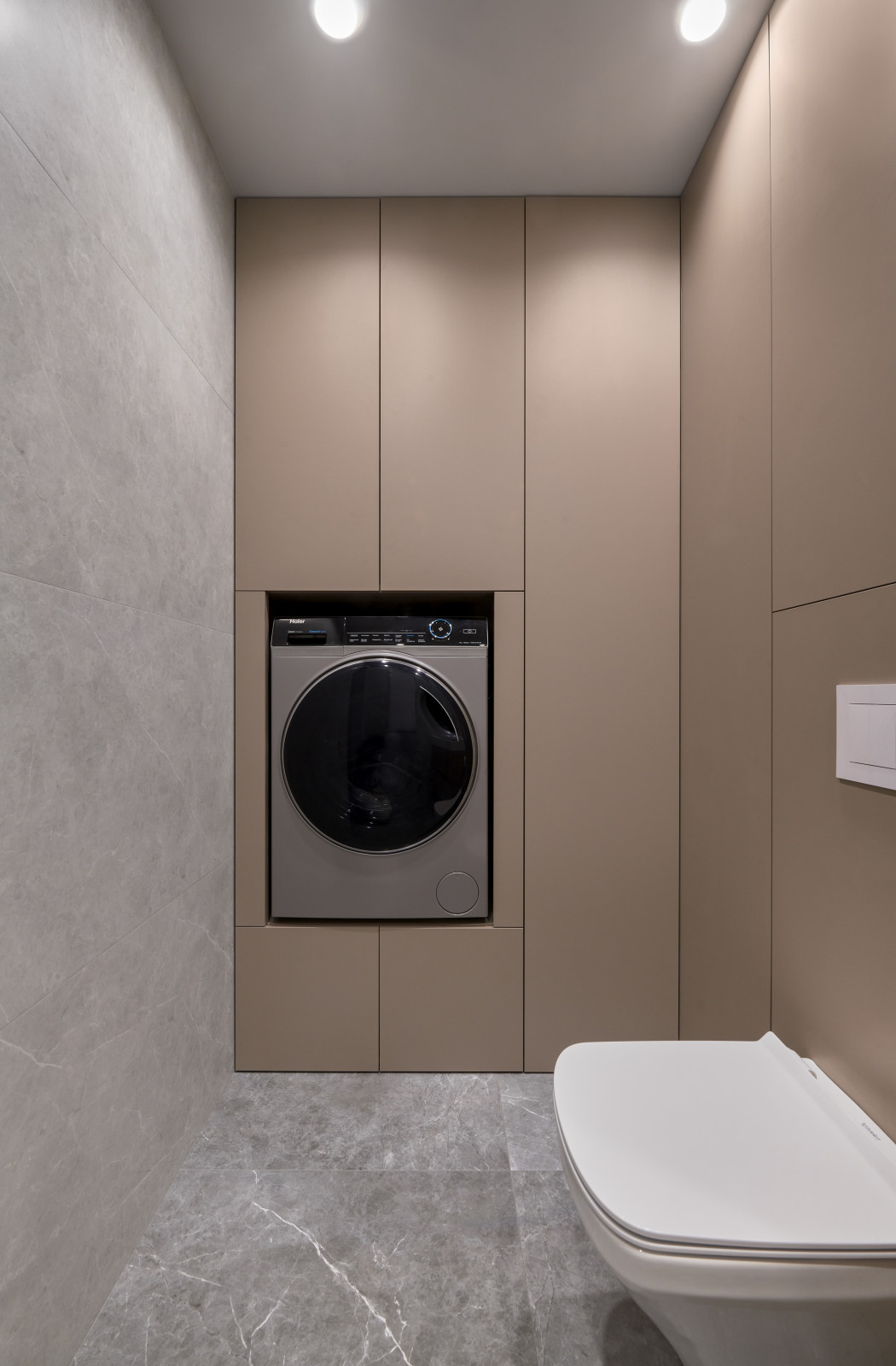 Стильный монохром - трехкомнатная квартира