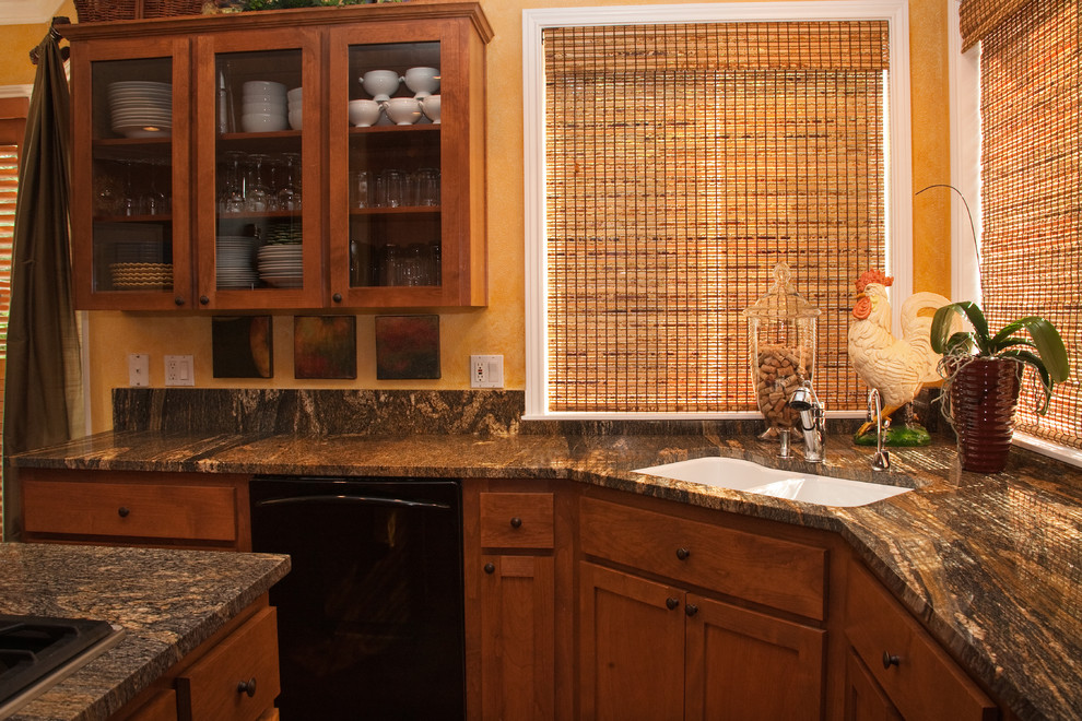 Golden Fantasy Granite Traditional Kitchen Portland By De