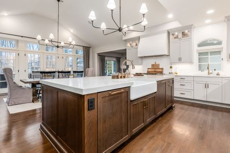 Inspiration for a transitional kitchen remodel in Columbus