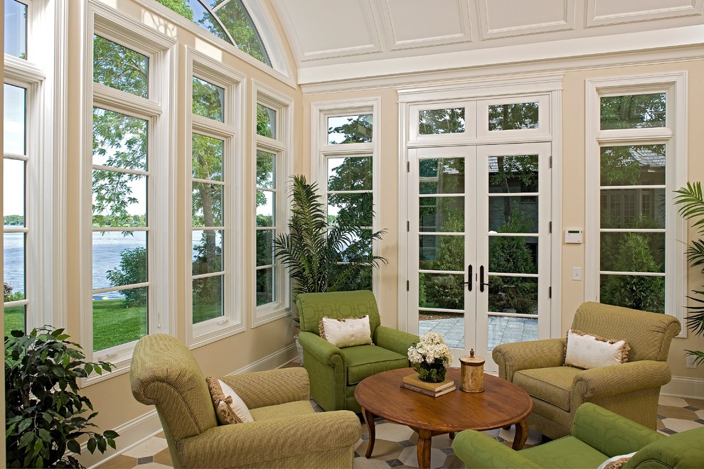 This is an example of a traditional sunroom in Minneapolis.