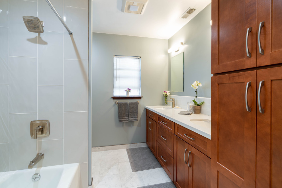 Calming Berkeley Hills Upstairs Bathroom