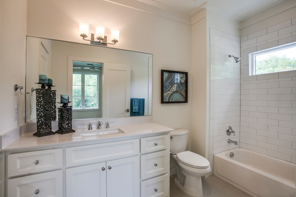 Inspiration for a transitional bathroom remodel in Dallas