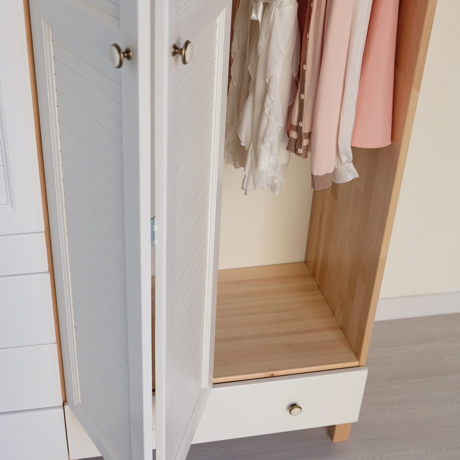 Шкафы для спальни, прихожей, гардеробной