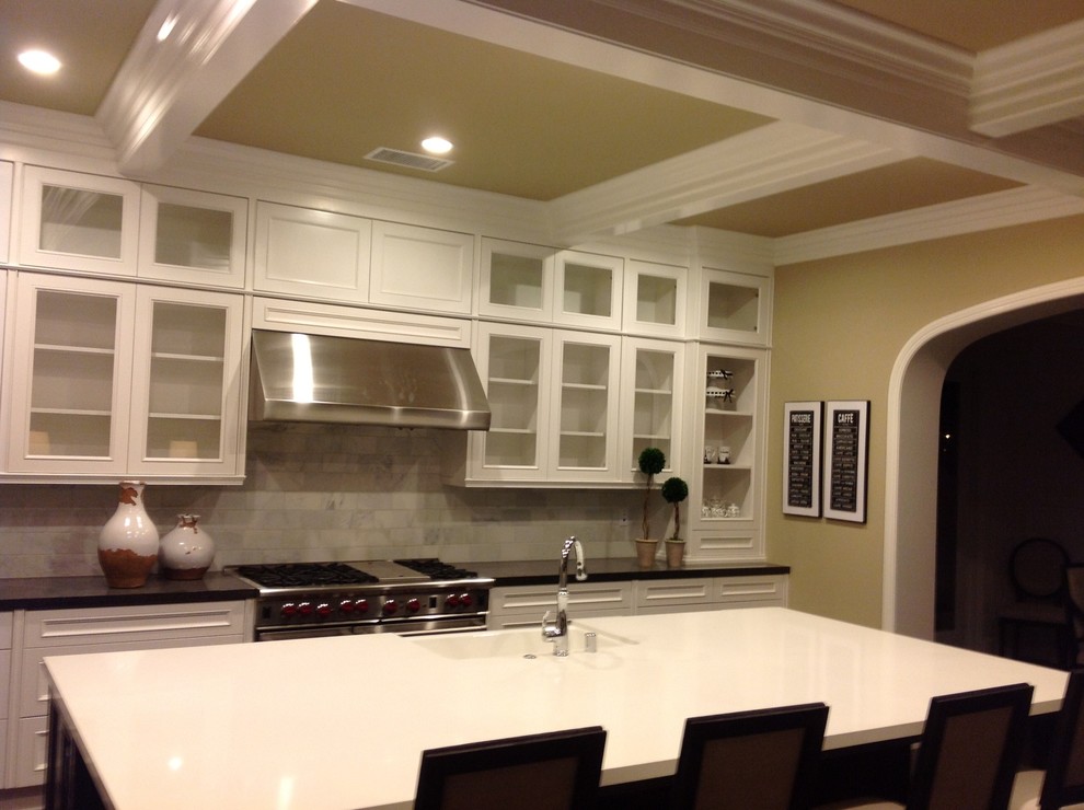 Transitional kitchen photo in Orange County