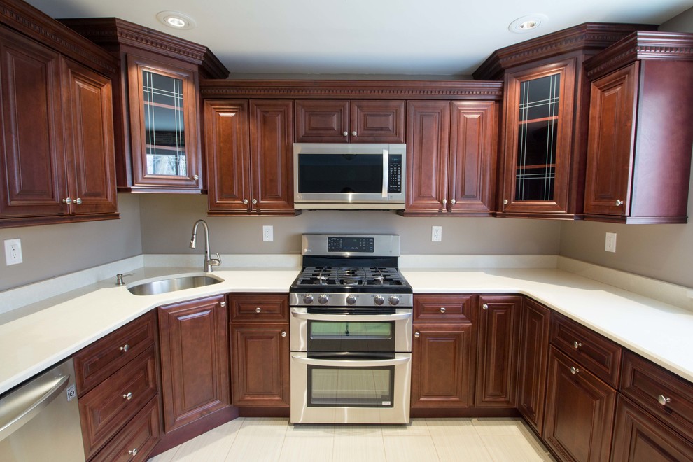 Home design - transitional home design idea in Philadelphia