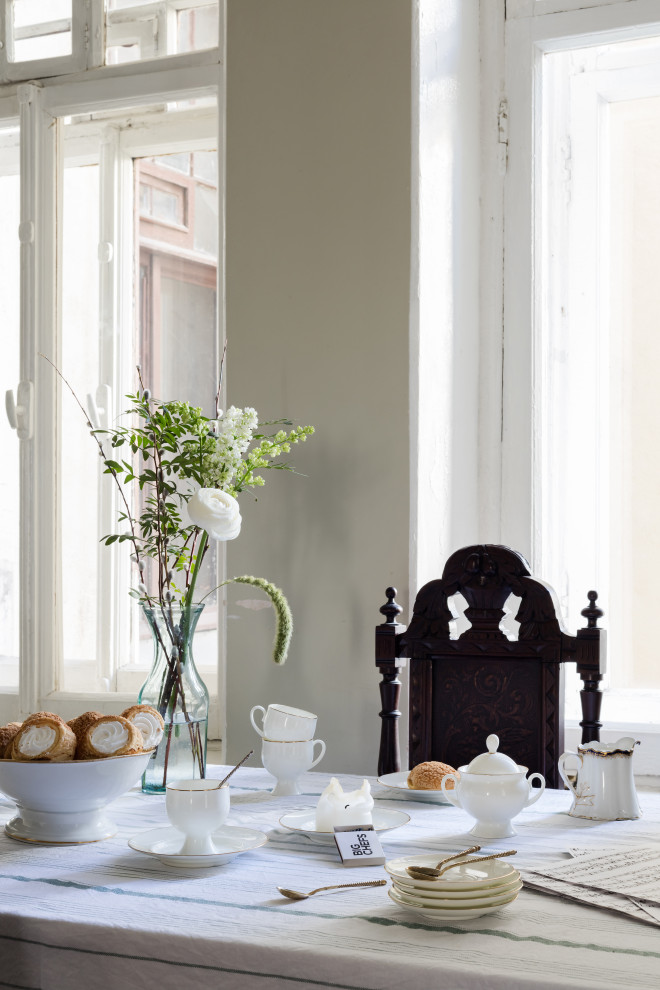 Квартира на Петроградской стороне в доме с совами