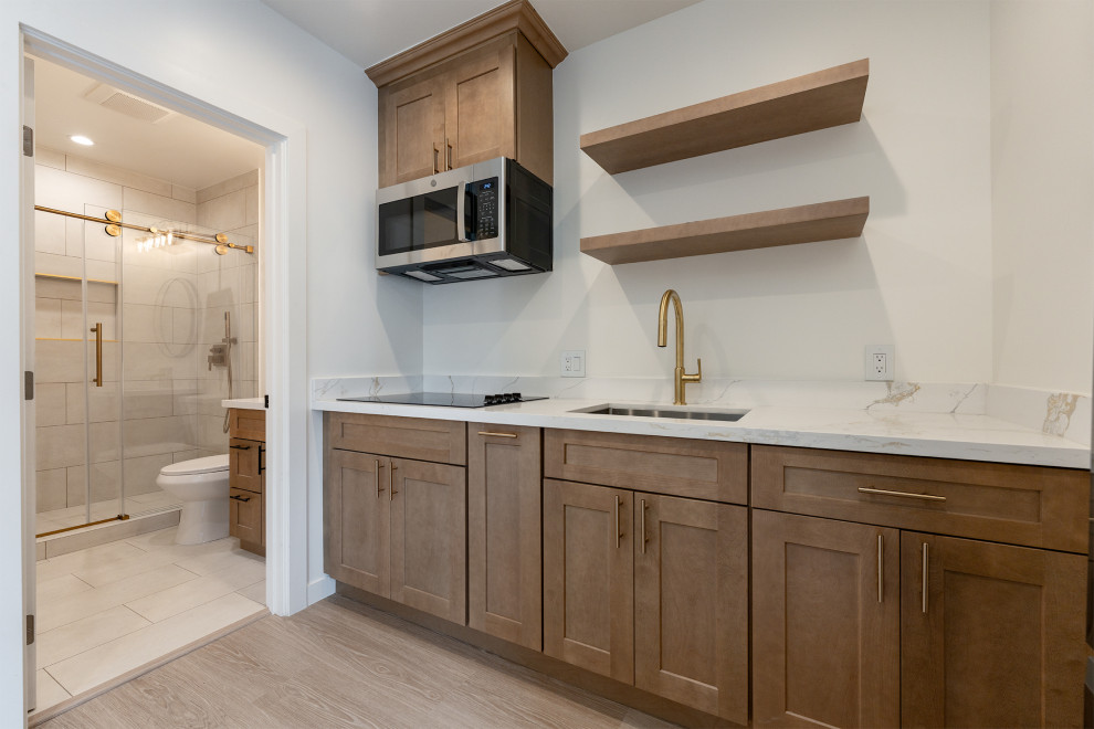 Example of a minimalist kitchen design in San Francisco