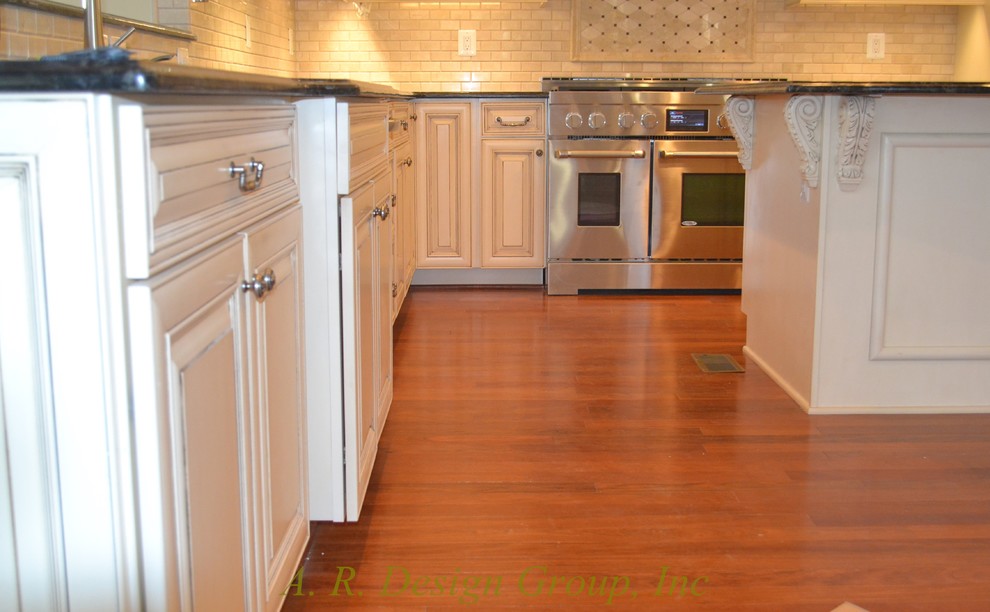 Inspiration for a transitional kitchen remodel in DC Metro