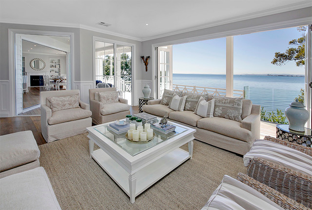 Ormiston, Brisbane traditional-living-room