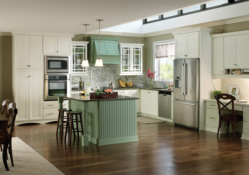 Inspiration for a transitional kitchen remodel in Miami