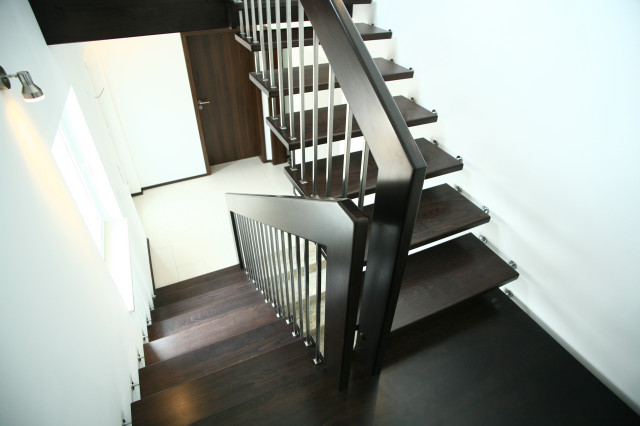 Freitragende Treppe - Basic-Line classique-escalier
