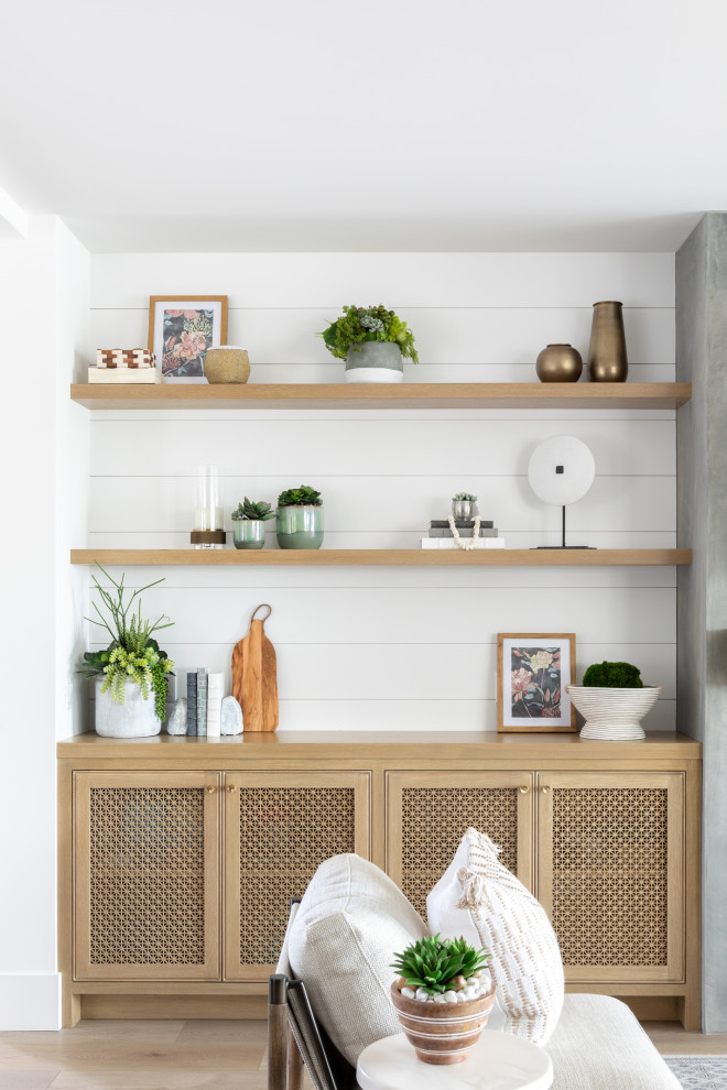 This is an example of a transitional living room in Orange County.