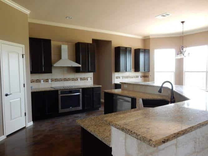 Example of a transitional kitchen design in Austin