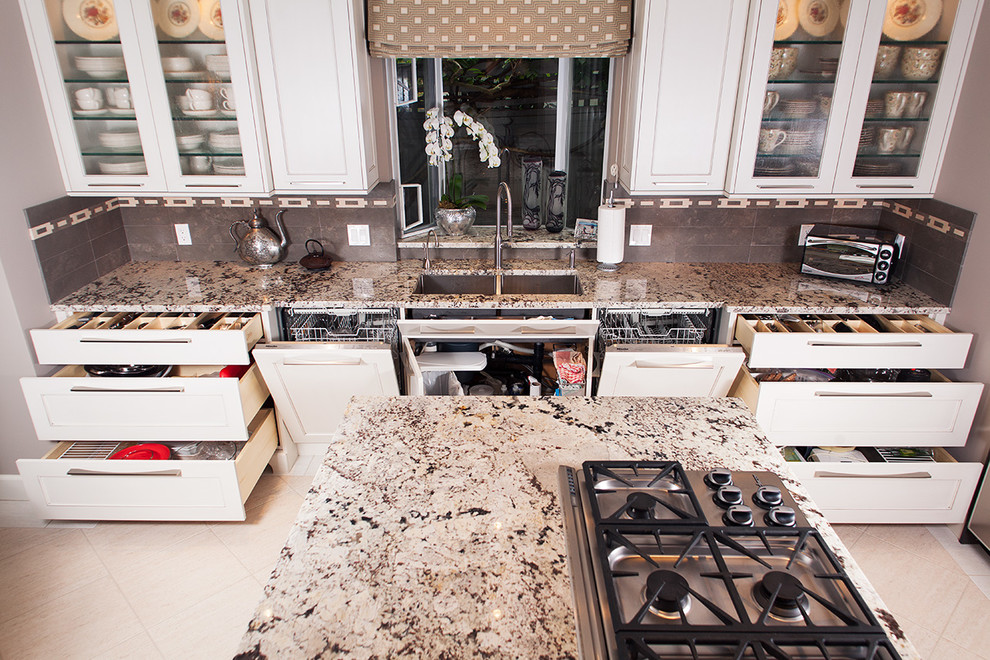 Inspiration for a transitional kitchen remodel in Vancouver