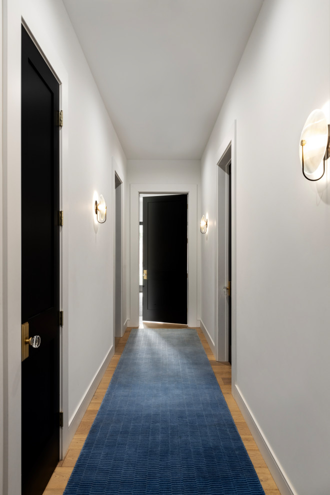Photo of a transitional hallway in San Francisco.