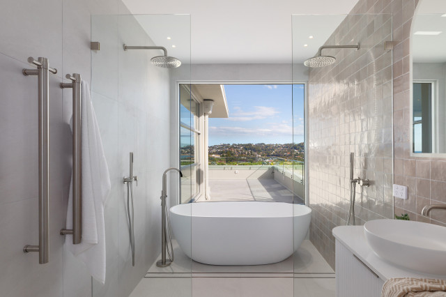 White House contemporary-bathroom