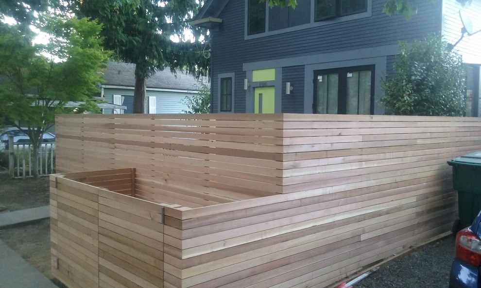 Example of a 1950s entryway design in Seattle