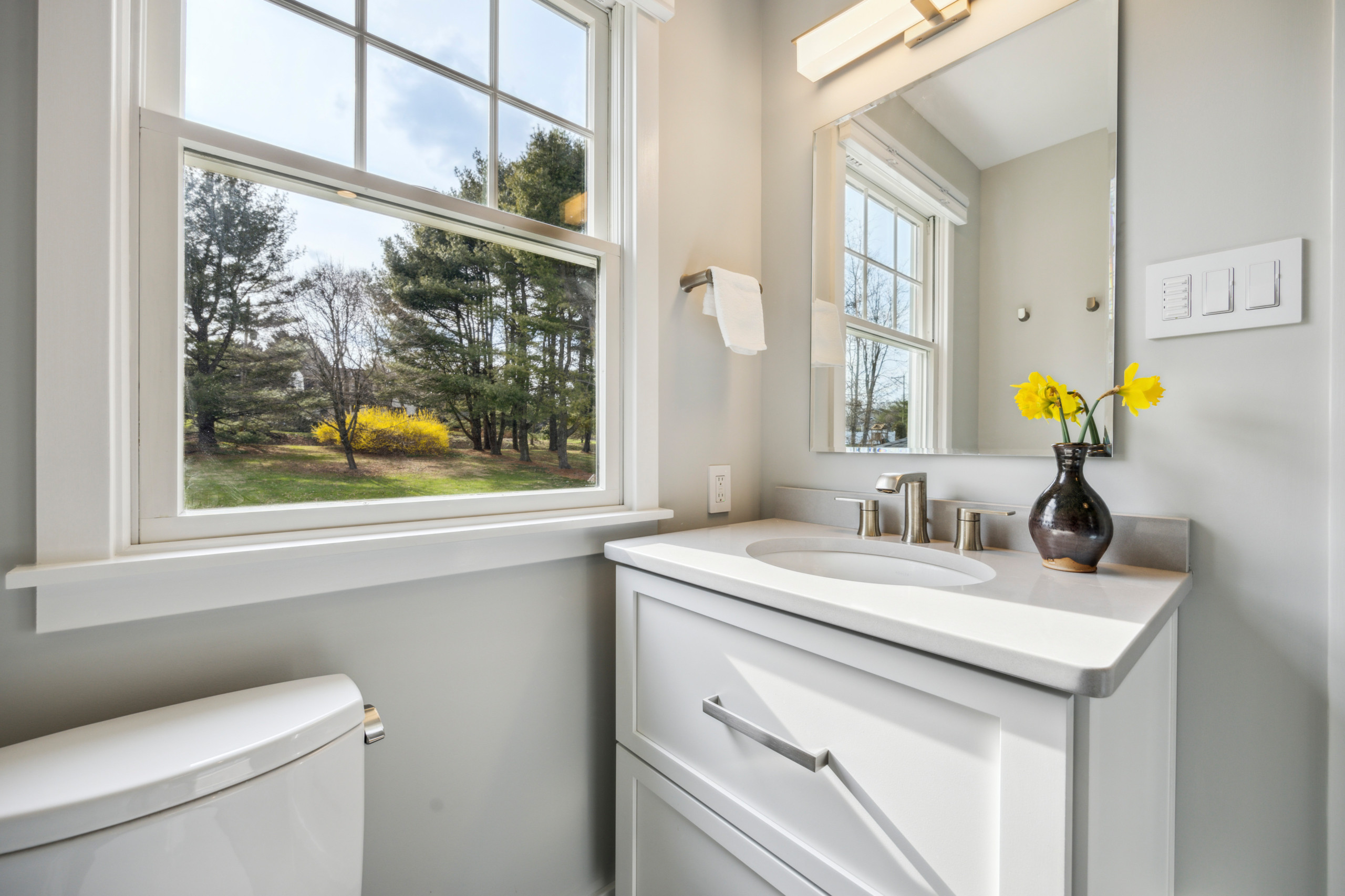 Small Footprint & Big Storage - Contemporary Bath