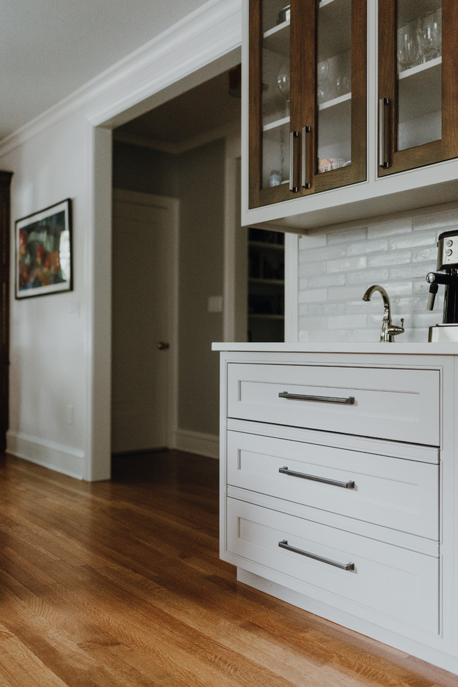 Inspiration for a transitional kitchen remodel in Cleveland