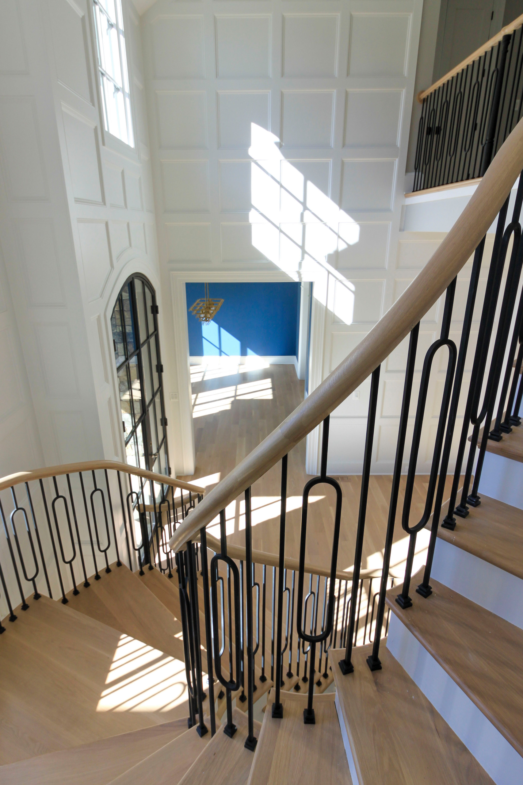 95_Remarkable and elegant floating elliptical staircase, McLean, VA 22101
