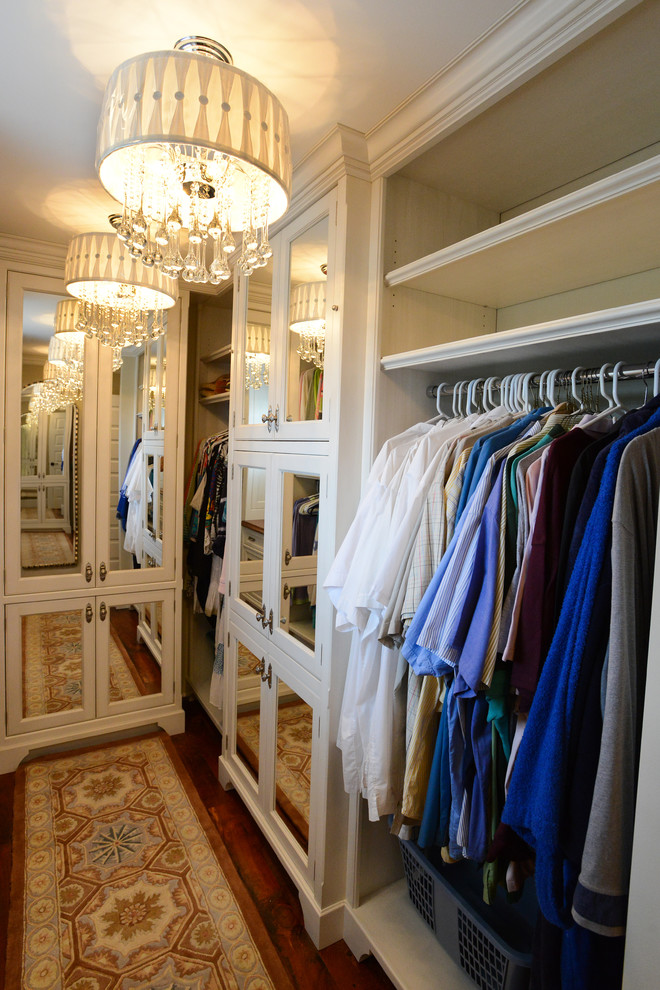 Photo of a transitional storage and wardrobe in Wilmington.